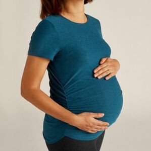 Beyond Yoga featherweight one & only maternity blue tee size S